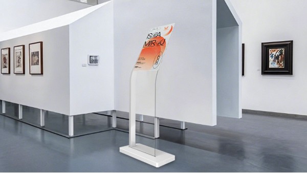 OLED立式查询一体机：以柔性科技重塑数字营销新体验