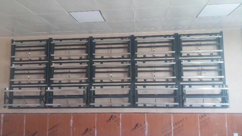 中亿睿LG49寸液晶拼接屏系统青海同任县办公室视频会议应用案例