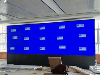 中亿睿55寸液晶拼接屏入驻青?；芗刂行腳助力电力释放潜能